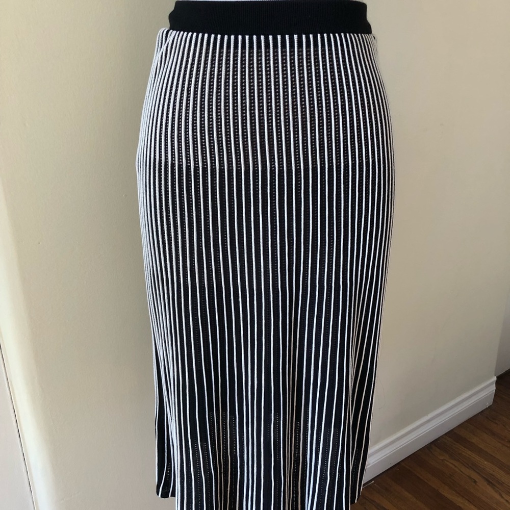 Bcbg Maxazria midi skirt